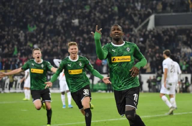 凌晨4点的 凌晨4点的