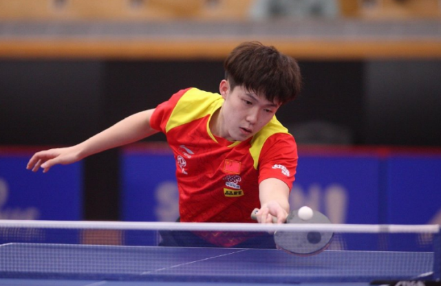 轻的中场天 轻的中场天